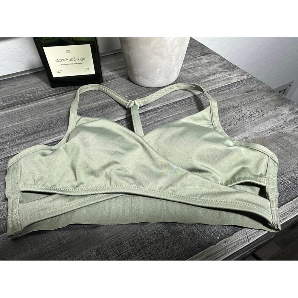 VS sport criss-cross sports bra (XS)
